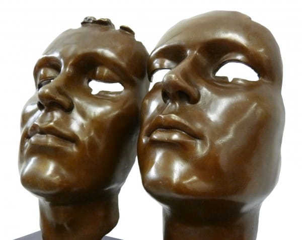 Modern art bronze sculpture - Complicity - by Miguel Guía